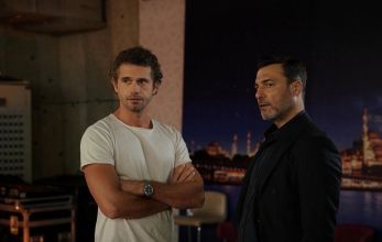 Турецкий сериал Клюквенный щербет 36 серия смотреть онлайн